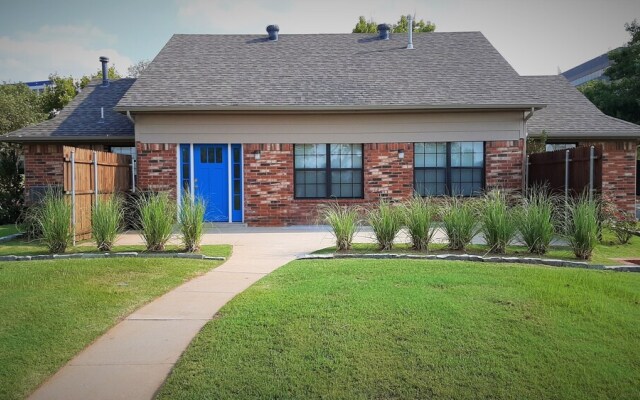 Next to Integris Baptist Hospital-Suite