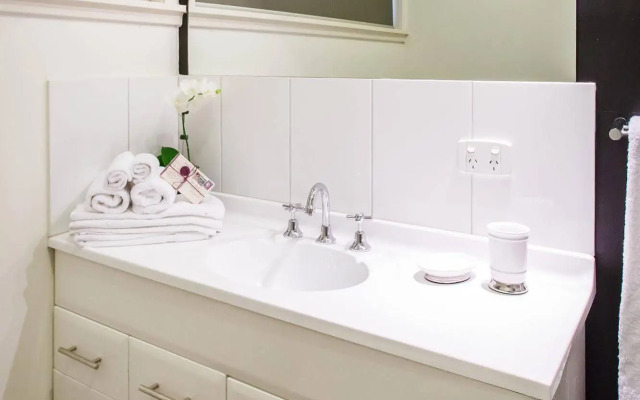 Indulge Homes - 77 Olive