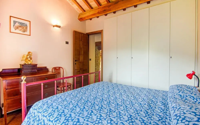 Villa in Borgo Pace With Private Pool