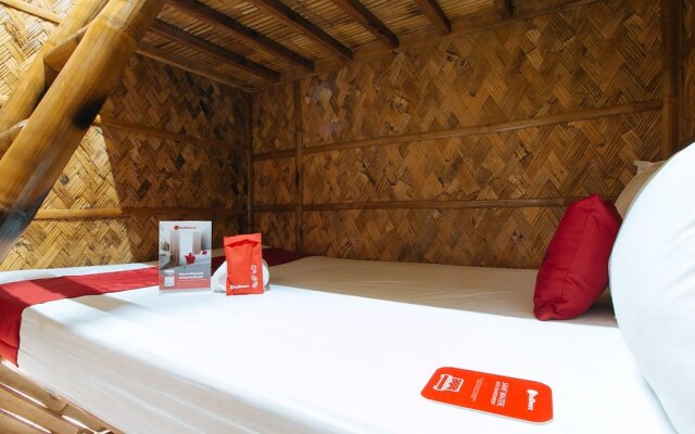 RedDoorz Premium @ Trece Indang Road