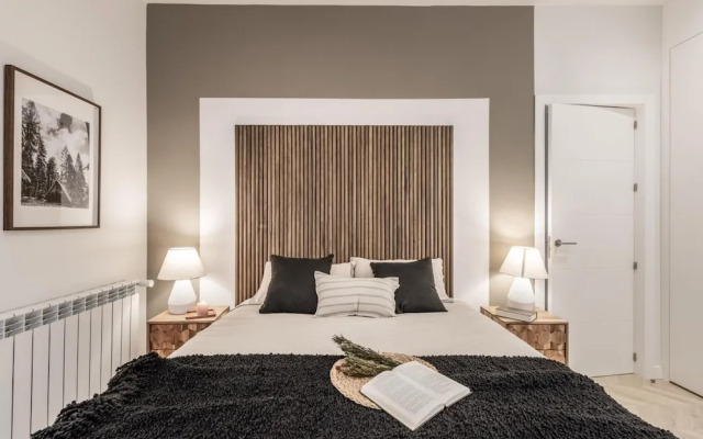 Sevilla - 4 Bedrooms in Trafalgar