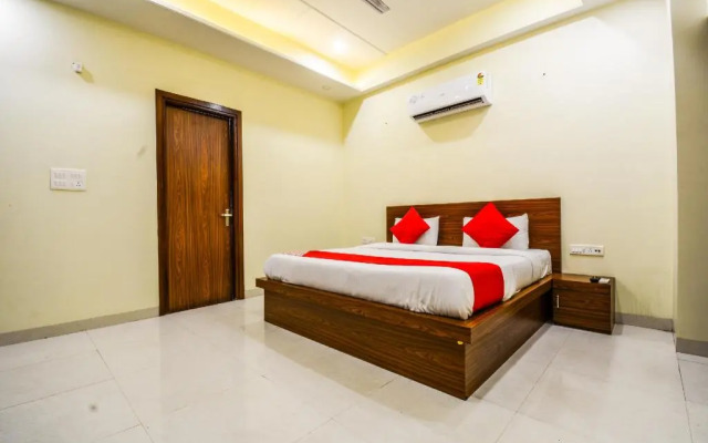 Mark Inn by OYO Rooms