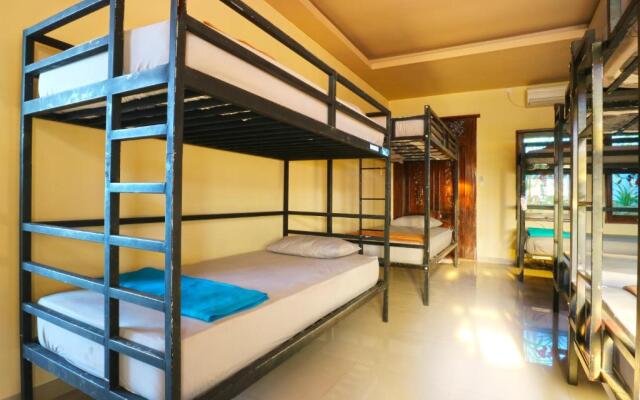 Hang Five Canggu Hostel