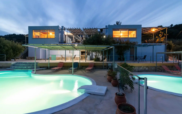 Sarakinas Residences