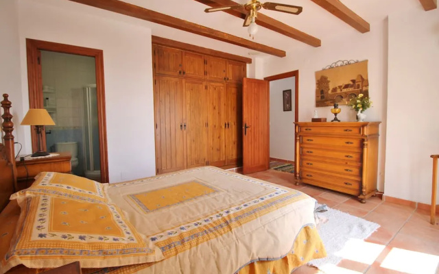 1055 Villa Cerrillo