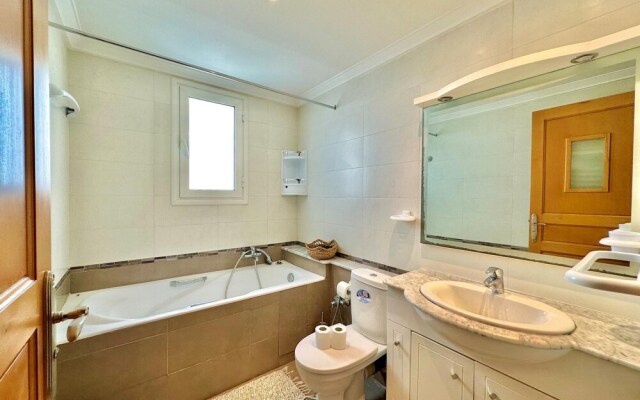 E4 Spacious and Cozy 2 bds in La Marsa