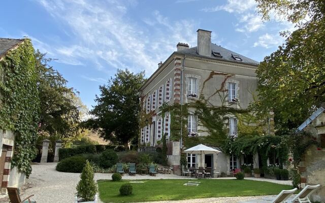 Manoir De La Croix Saint Louis