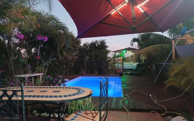 Charmant T3 Climatise Piscine Privee