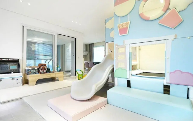 Gapyeong Pinetree Kids Pool Villa