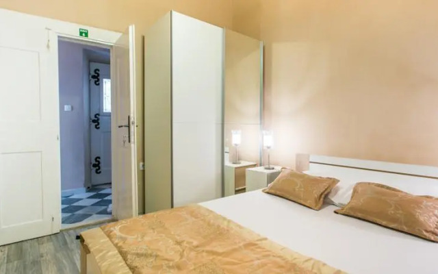 Rooms Nikolina Old Town