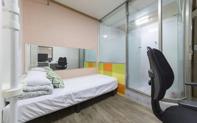 Hostel Metro