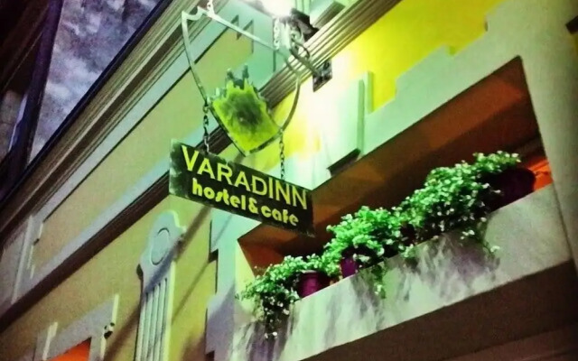 Varad Inn Hostel and Cafe