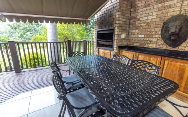 Legend Safaris - Kruger Park Lodge 257B