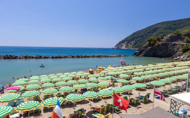 Cinque Terre Moneglia Apartments