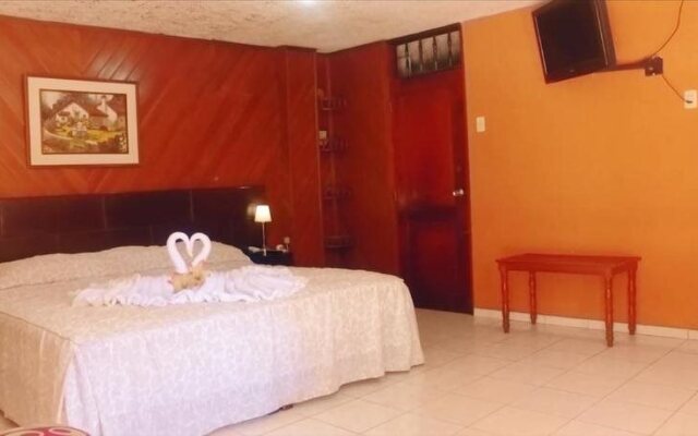 La Posada de Lobo Hotel & Suites