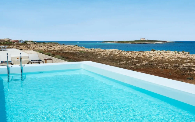 Villa Capo Passero is an Exclusive Villa With Swimming Pool