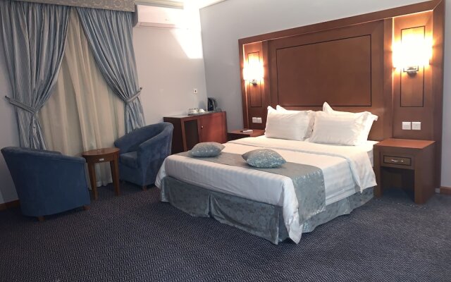 Raghad Al Shatee   hotel  suites