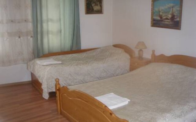 Hotel Deloni