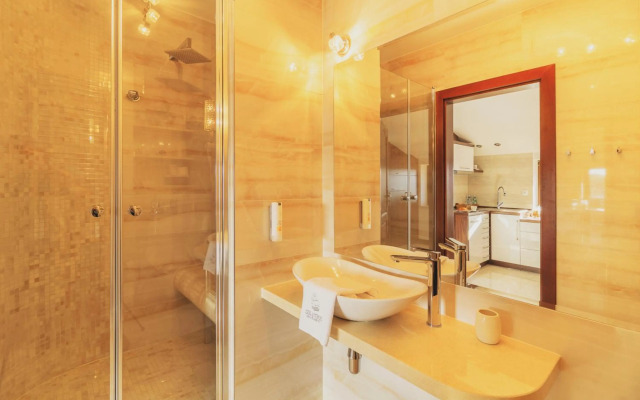 COLUMBUS Ustka - Limanowskiego 1