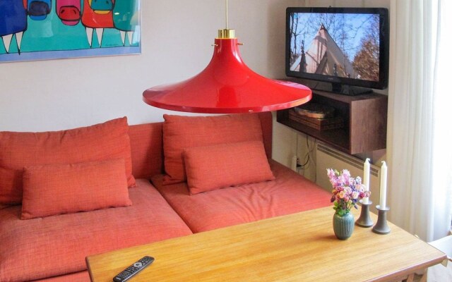 Seaside Holiday Home for 4 in Askeby