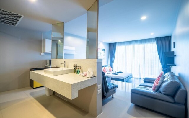 Spacious Studio in Karon With Direct Pool Access