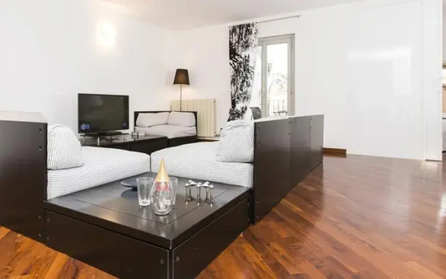 Ascanio Sforza Halldis Apartments