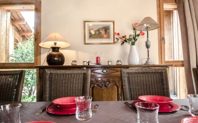 Cozy Chalet in Rhone Alpes With Terrace