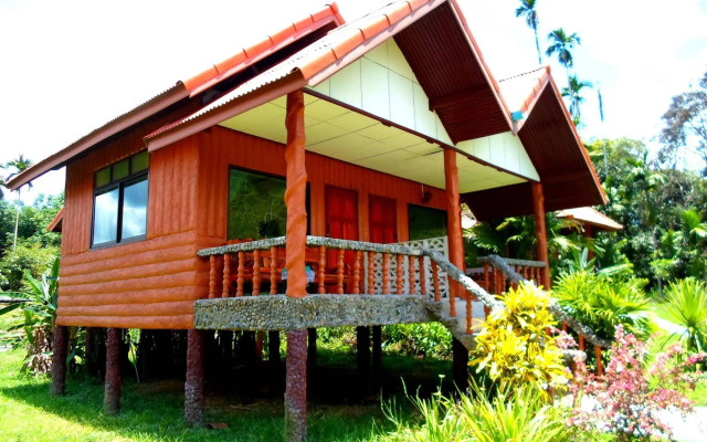 Khao Sok Riverfront Resort