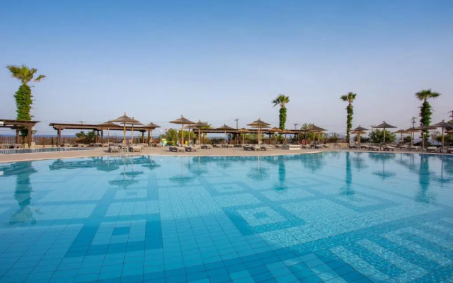 Grand Blue Beach Hotel