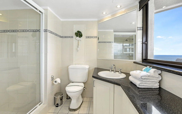 Surfers Century Oceanside Apartments