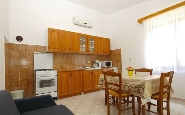 Apartment 1907