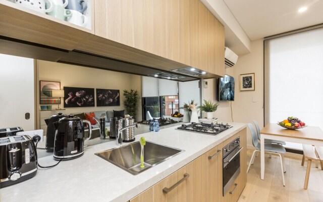 Air Conditioned One Bedroom with Pool Close To CBD