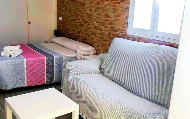 Estudio con Terraza y aire acondicionado