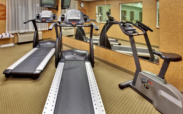 Holiday Inn Express Hotel & Suites Clinton by IHG