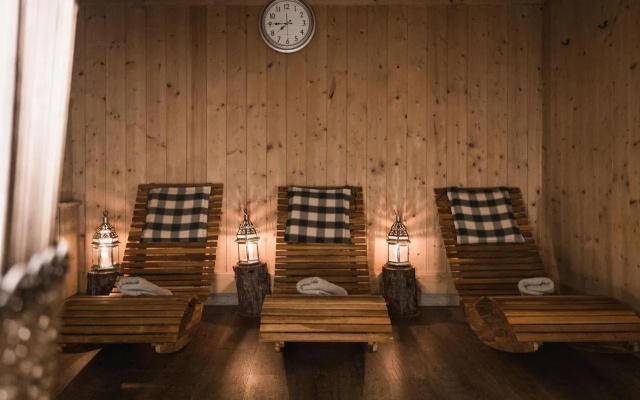 Laguscei Dolomites Mountain Hotel