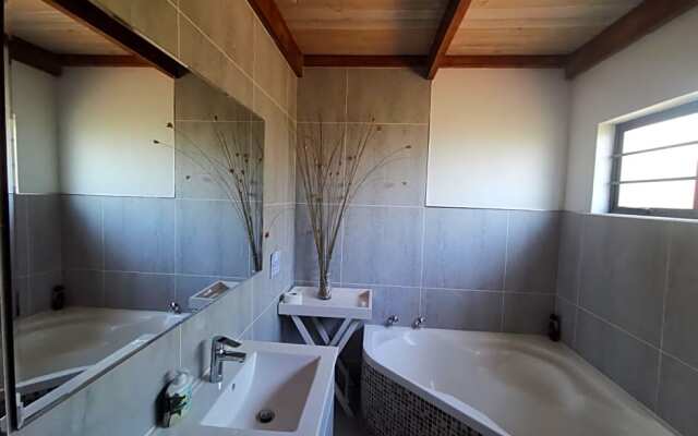 The Thatch Hide