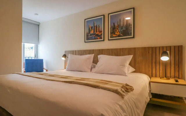 w Prestigious 3BR w Great Balcony in Miraflores
