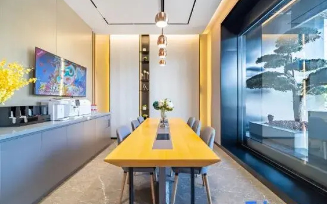 Homeinn Selected Hotel (Tiantai Mountain High-Speed Railway Station)