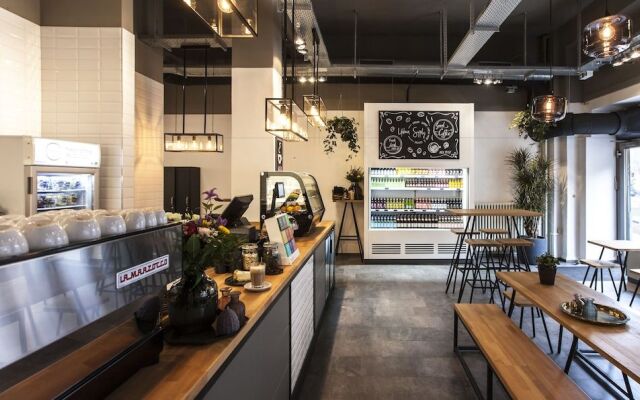 Design Hostel P182