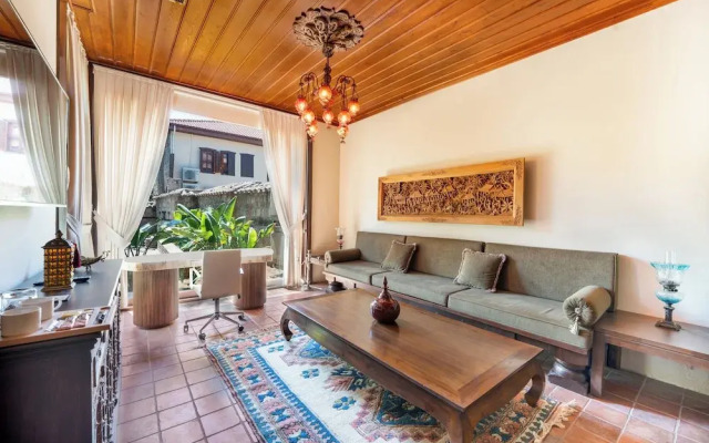 House 5 Hotel