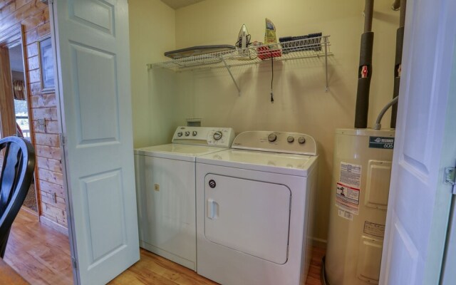 Moosetrax - 3 Bedrooms, 2 Baths, Sleeps 6 Cabin by RedAwning