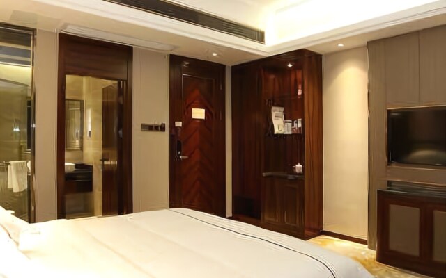 Huihe Hotel (Huojucun Metro Station)