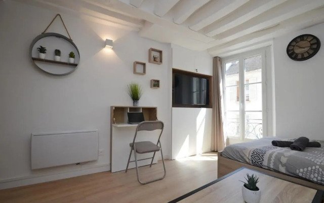 le petit France by sleepinfontainebleau