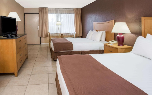 Travelodge Deltona