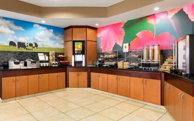 Fairfield Inn & Suites Toledo Maumee