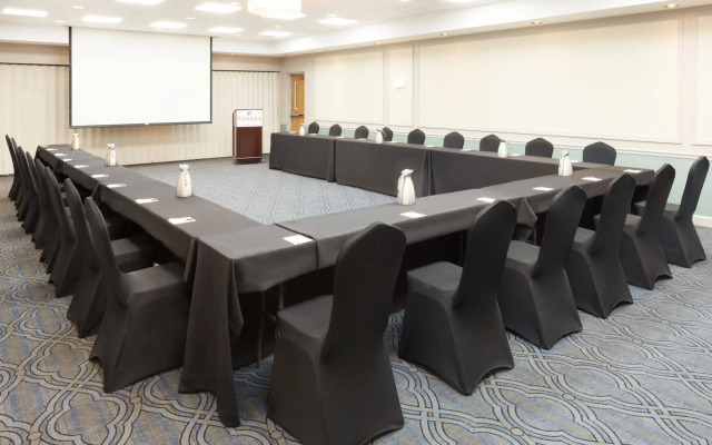 Ramada Plaza Chicago North Shore