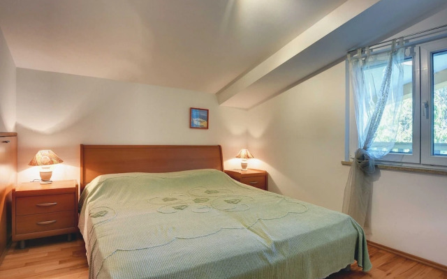 Nice Apartment in Pula With Swimming Pool
