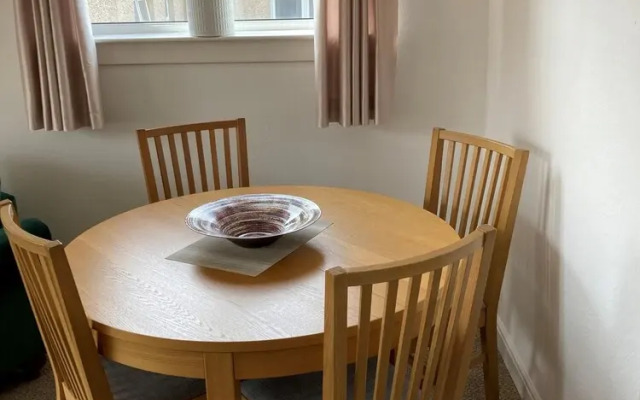 The Waterside Apartment 6