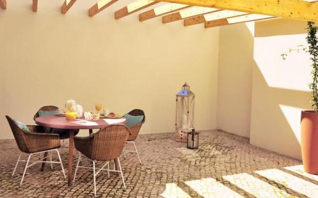 Sado Blue - City & River Flats by Be@home