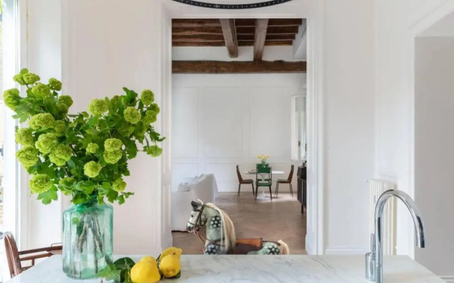 Via della Vetrina by Burghesius